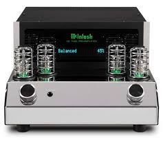 McIntosh C8: ламповый предусилитель со встроенным фонокорректором и усилителем для наушников